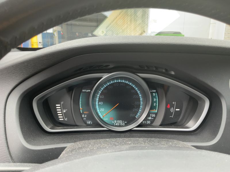Volvo V40 1.6 D2 Ocean Race — zdjęcie 13