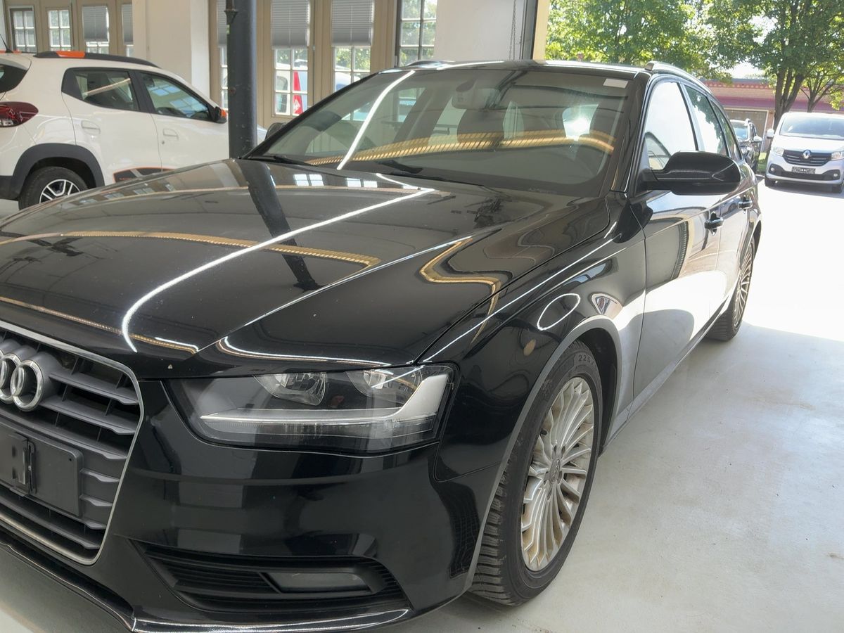 Audi A4 2015 — photo 1