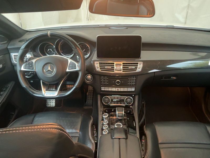 Mercedes-Benz CLS-Klasse CLS 63 AMG S 4Matic — zdjęcie 12