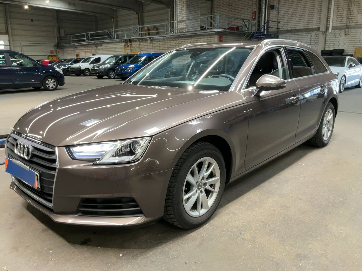 Audi A4 2017 — photo 1