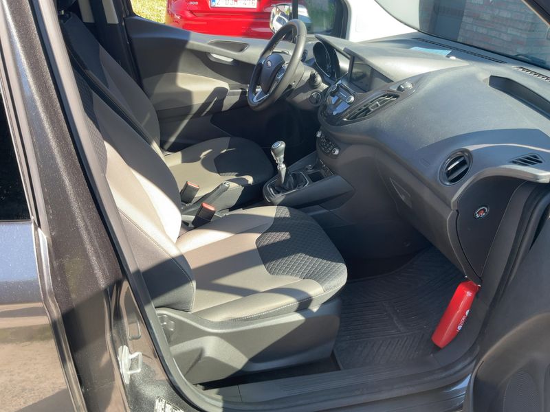 Ford Tourneo 1.5 TDCi Titanium — zdjęcie 11