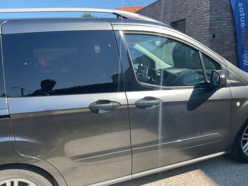 Ford Tourneo 1.5 TDCi Titanium — zdjęcie 7