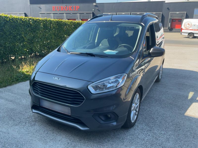 Ford Tourneo 1.5 TDCi Titanium