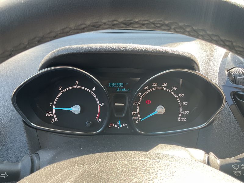 Ford Tourneo 1.5 TDCi Titanium — zdjęcie 13