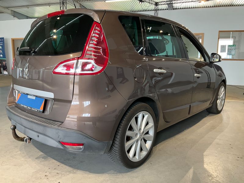 Renault Scenic 2.0 dCi Luxe — zdjęcie 2