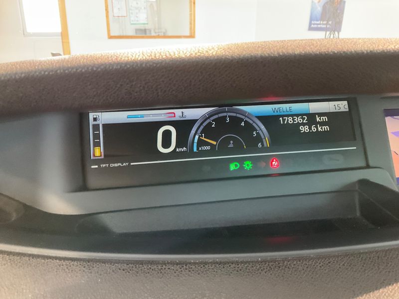 Renault Scenic 2.0 dCi Luxe — zdjęcie 4