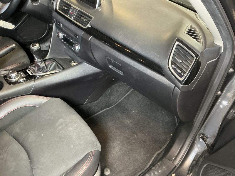 Mazda 3 2.0 Nakama 2016 – снимка 32