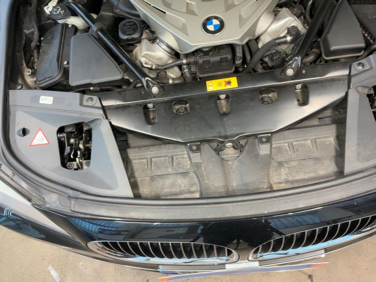 BMW 7er 2011 — photo 24