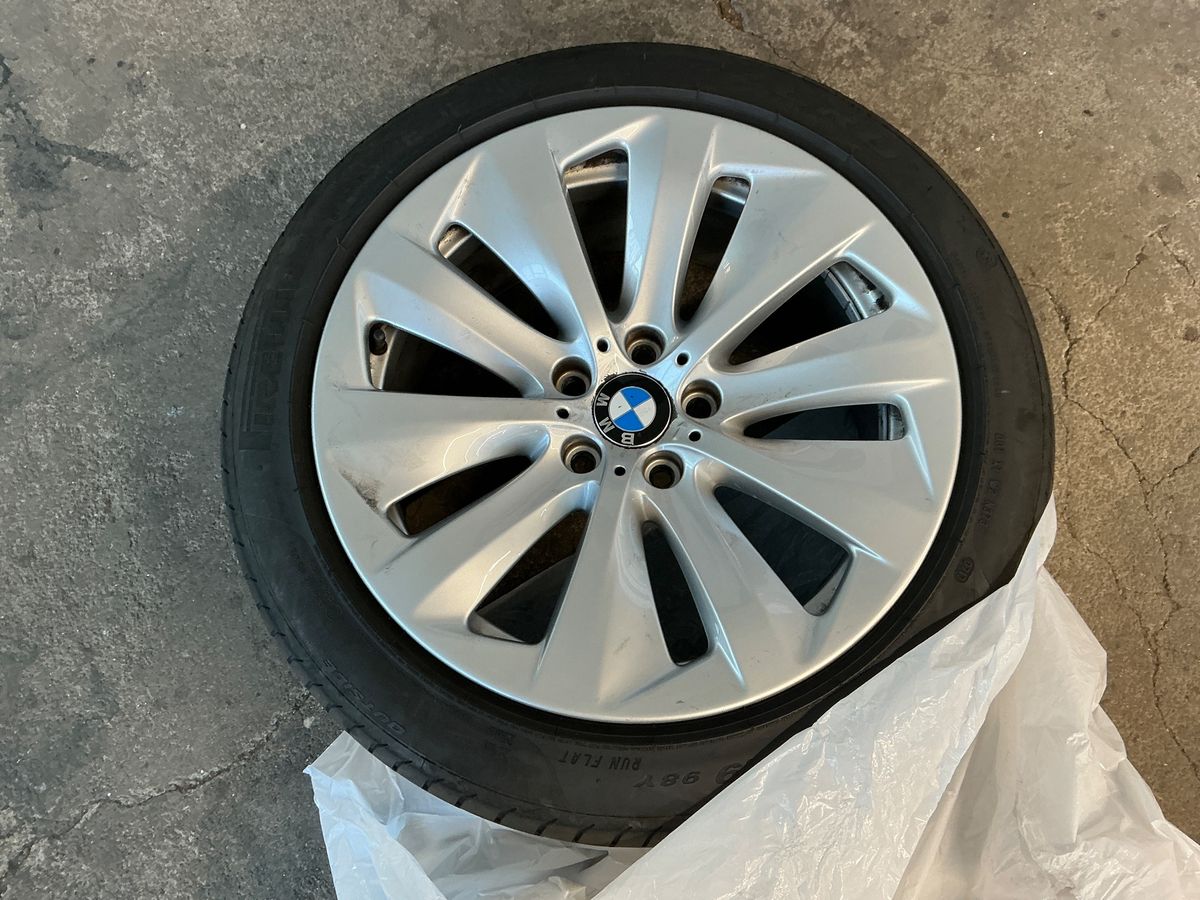 BMW 7er 2011 — photo 16