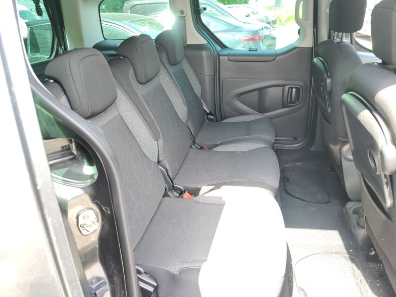 Peugeot Partner 1.2 PureTech Active 2017 – снимка 13