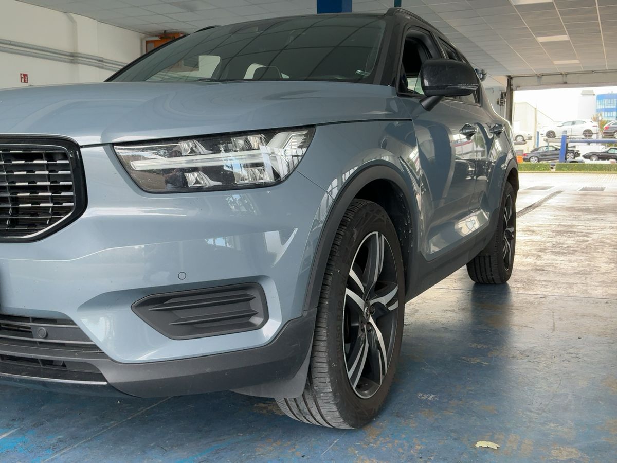 Volvo XC40 2.0 D4 R-Design AWD