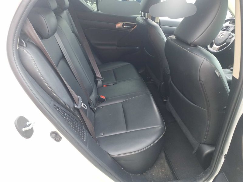 Lexus CT-Serie CT 200h Premium Edition — zdjęcie 14