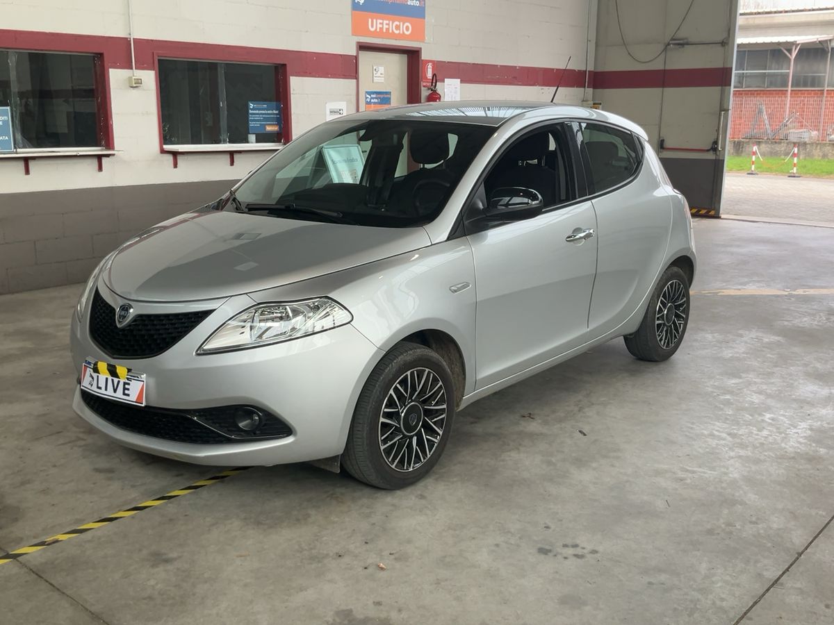 Lancia Ypsilon d'occasion