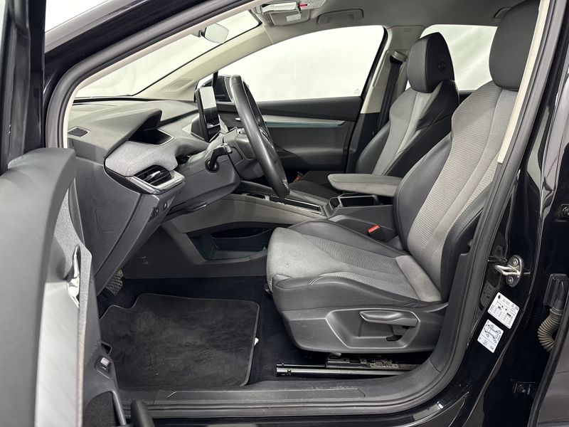 Skoda Enyaq iV 60 Loft — zdjęcie 6