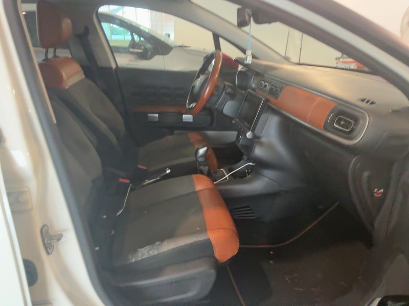 Citroen C3 1.2 PureTech Shine 2017 – снимка 16