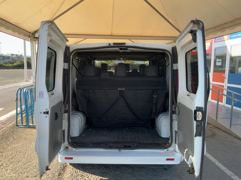 Nissan Primastar 2.0 dCi Kombi L1H1 2.7t — zdjęcie 10