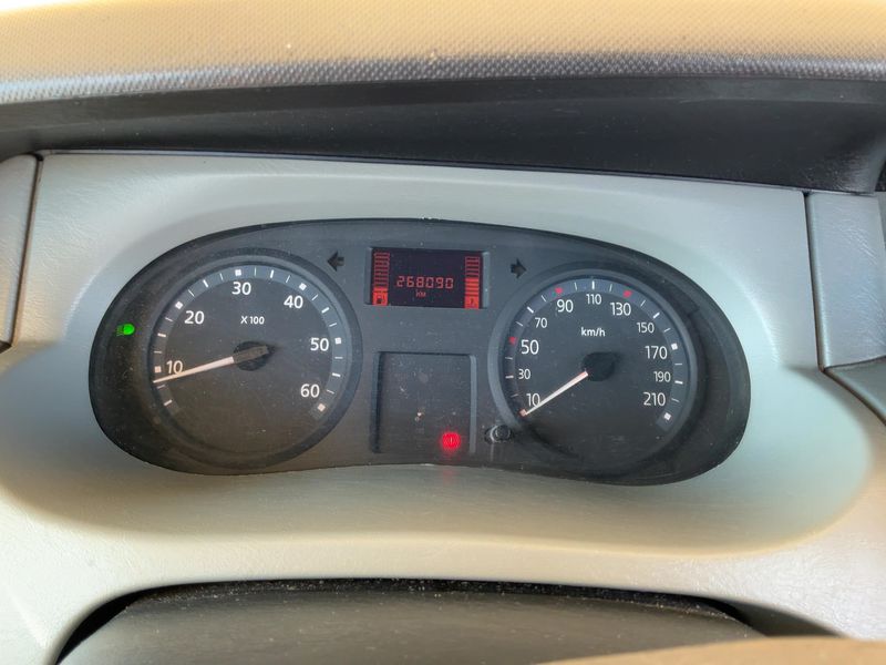 Nissan Primastar 2.0 dCi Kombi L1H1 2.7t — zdjęcie 13