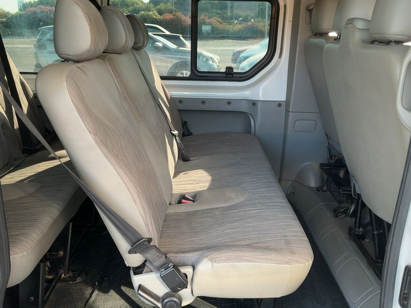 Nissan Primastar 2.0 dCi Kombi L1H1 2.7t — zdjęcie 14