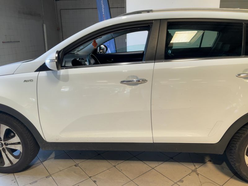 Kia Sportage 2.0 CRDi Premium 4WD 2012 – снимка 4