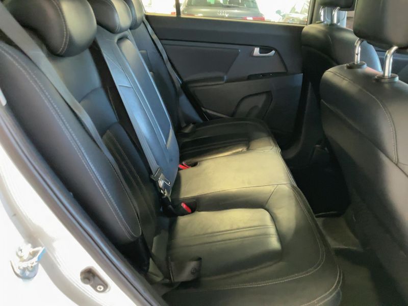 Kia Sportage 2.0 CRDi Premium 4WD 2012 – снимка 19