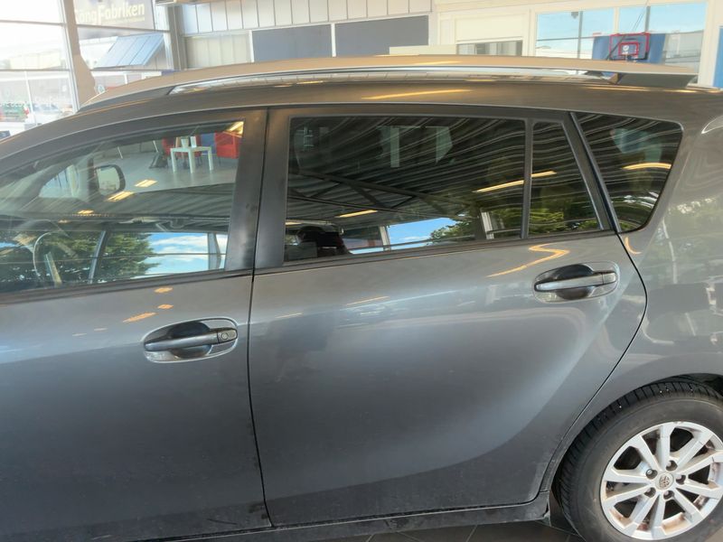 Toyota Verso 1.8 Advance — zdjęcie 4