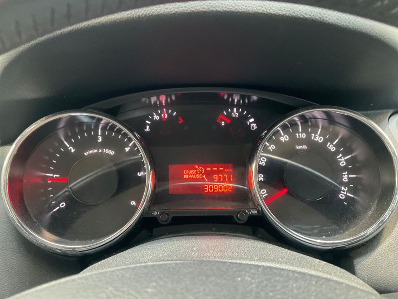 Peugeot 5008 1.6 HDi Active 2012 – снимка 4