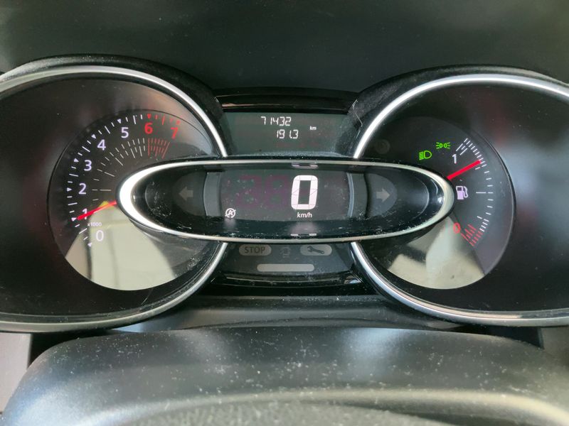 Renault Clio 0.9 Energy Limited — zdjęcie 13