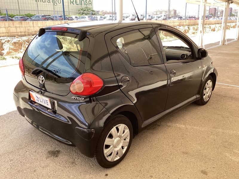 Toyota Aygo 1.0 Blue — zdjęcie 2