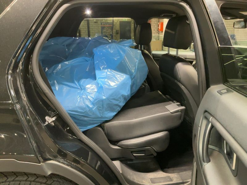 Land Rover Discovery Sport 2.0 Turbo SE AWD — zdjęcie 14