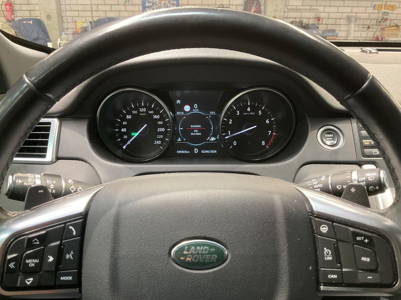 Land Rover Discovery Sport 2.0 Turbo SE AWD — zdjęcie 13
