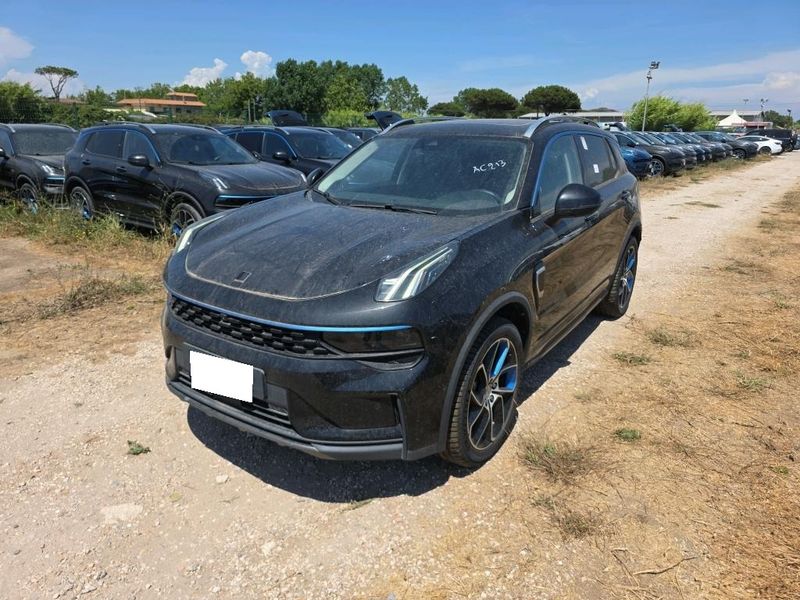 Lynk & Co 01 1.5 Plug-in Hybrid — zdjęcie 8