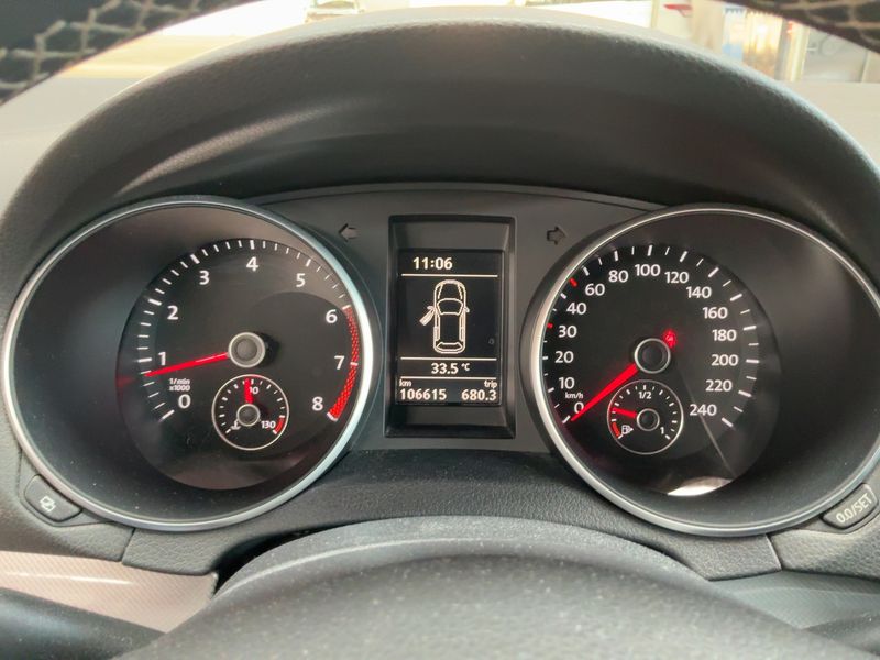 Volkswagen Golf VI 1.2 TSI Match 2012 – снимка 19