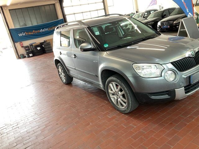 Skoda Yeti 1.8 TSI Ambition Plus Edition 4x4 2011 – снимка 12