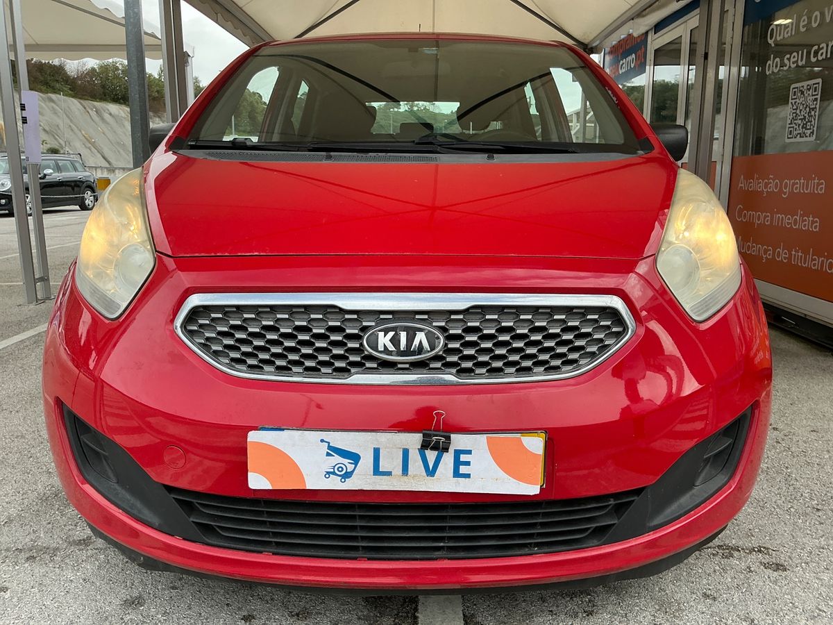 Kia Venga 2011 — photo 15
