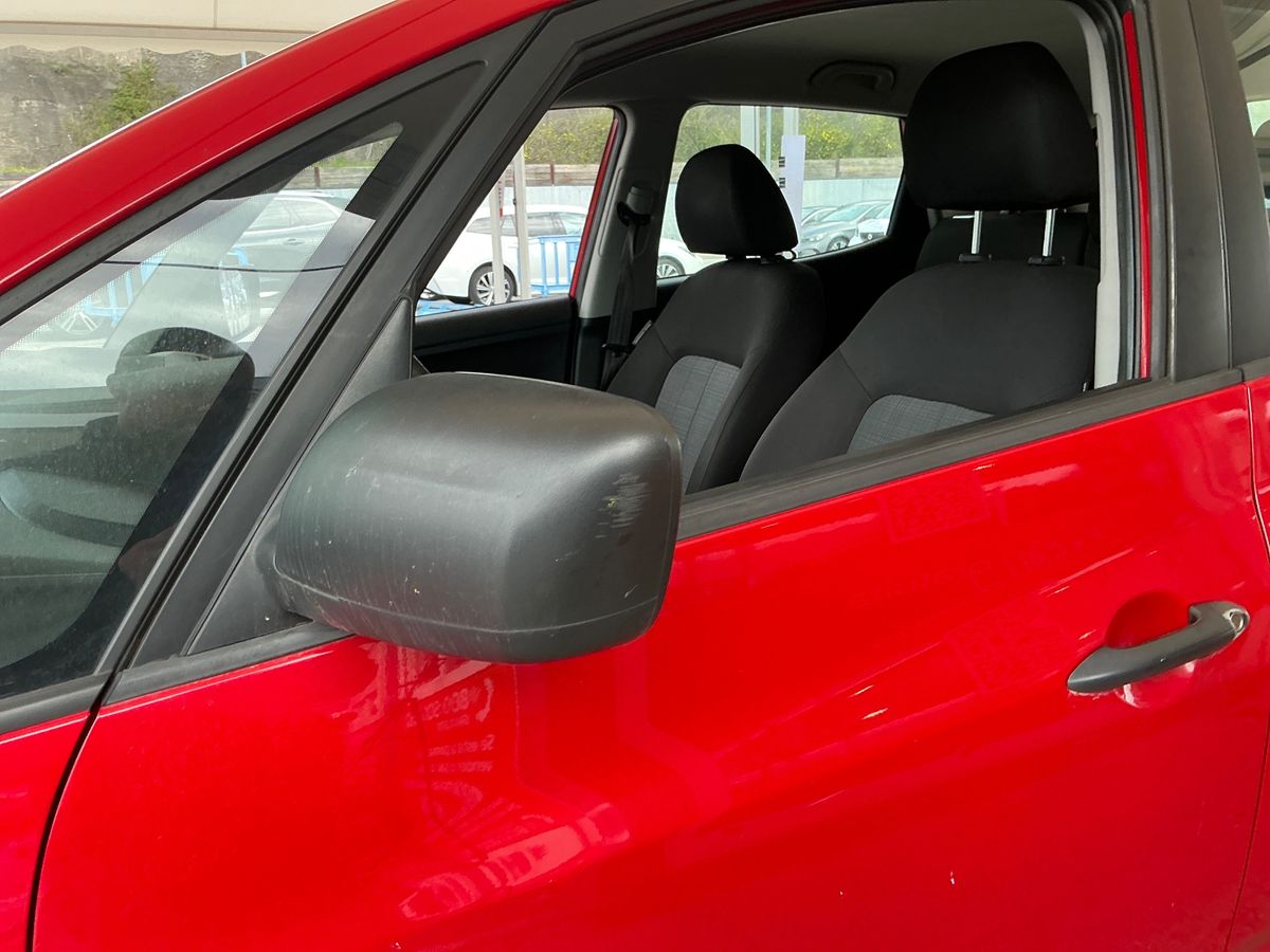 Kia Venga 2011 — photo 40