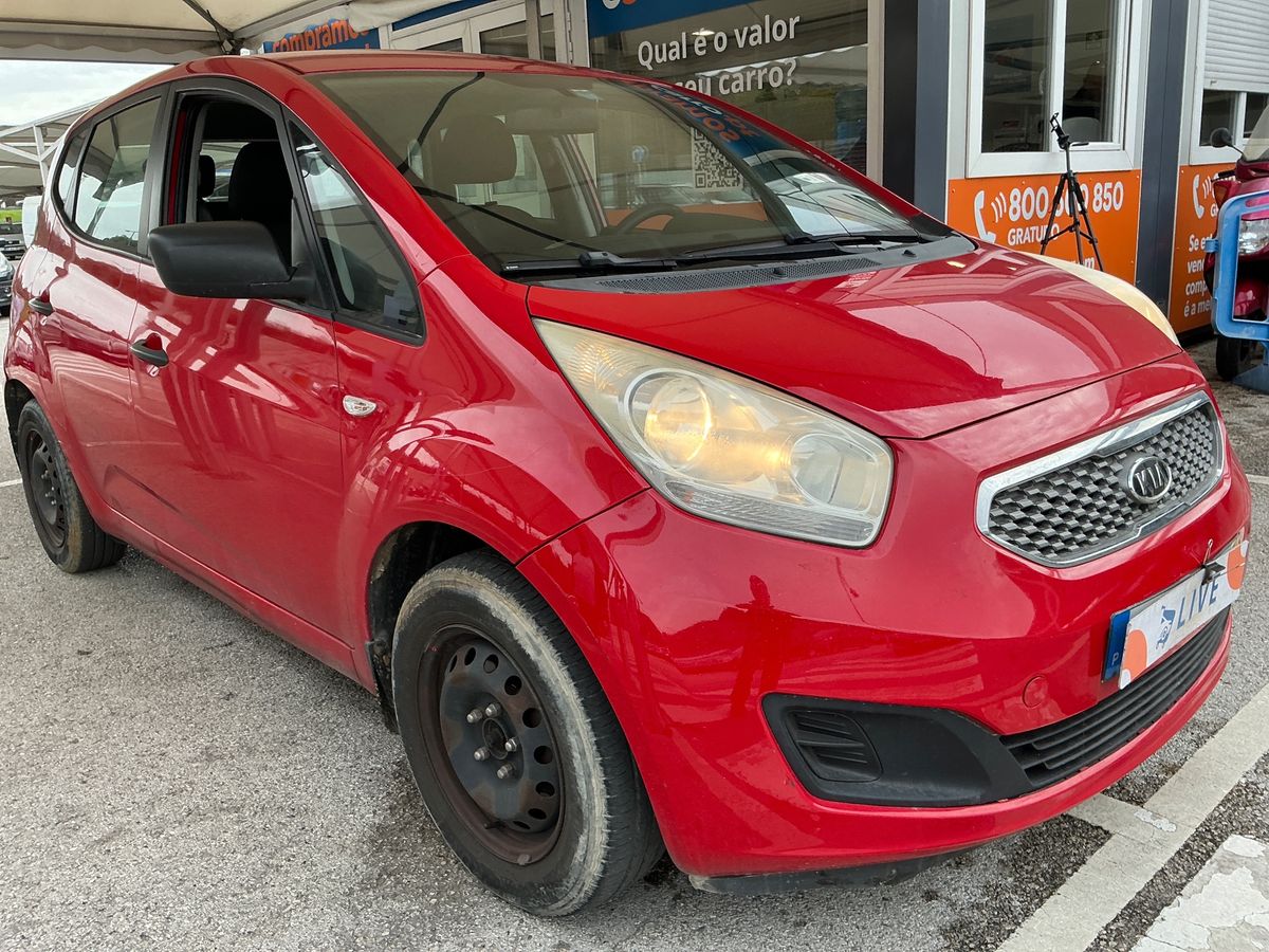 Kia Venga 2011 — photo 13