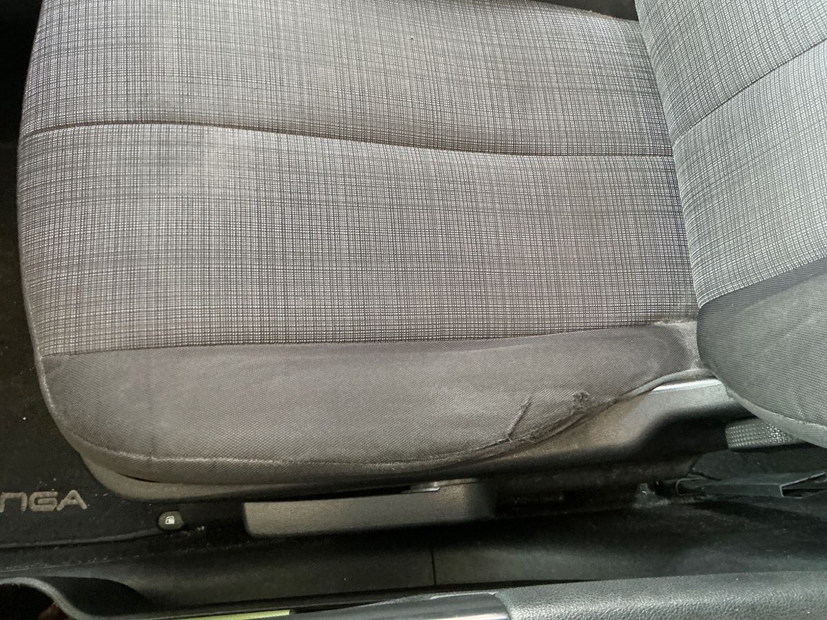Kia Venga 2011 — photo 39