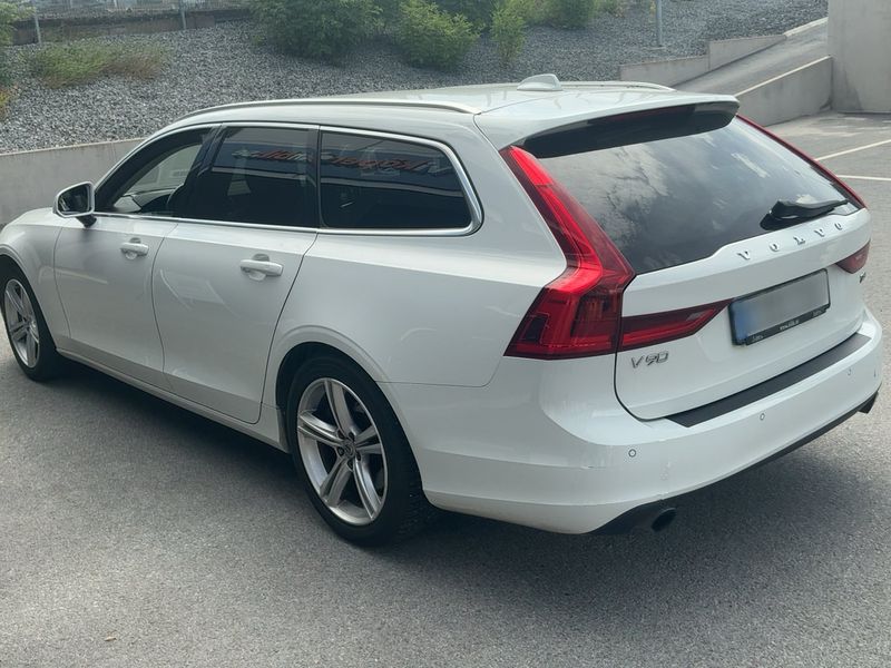 Volvo V90 2.0 T5 Momentum — zdjęcie 3