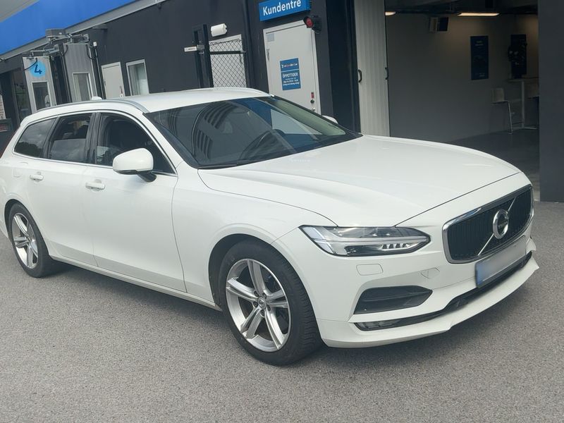 Volvo V90 2.0 T5 Momentum — zdjęcie 8