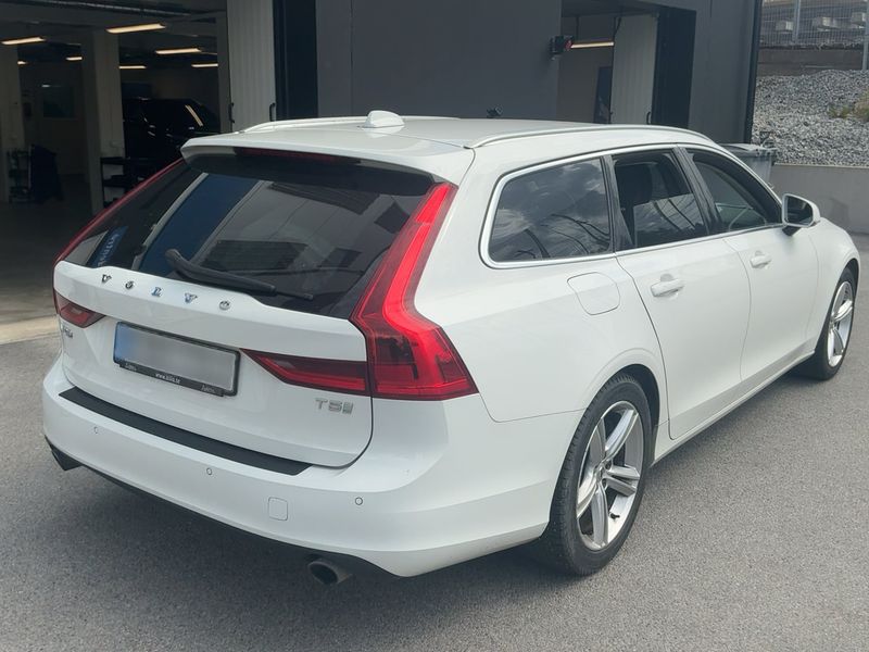 Volvo V90 2.0 T5 Momentum — zdjęcie 6
