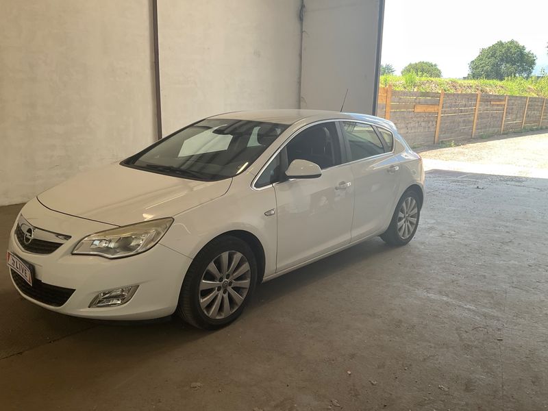 Opel Astra 1.4 Turbo Cosmo