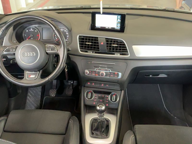 Audi Q3 2.0 TDI S line — zdjęcie 12