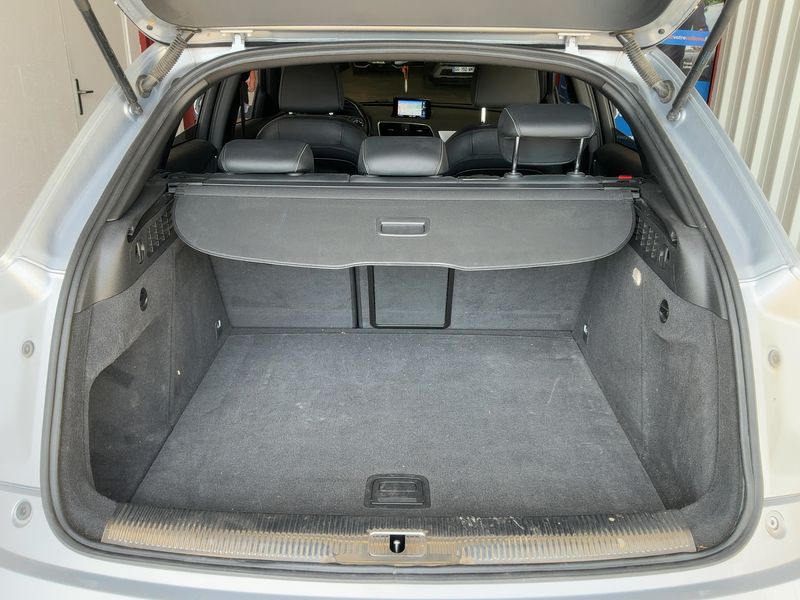 Audi Q3 2.0 TDI S line — zdjęcie 10
