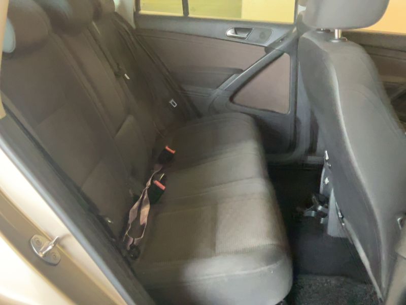 Volkswagen Tiguan 1.4 TSI Sport & Style BlueMotion Tech — zdjęcie 14
