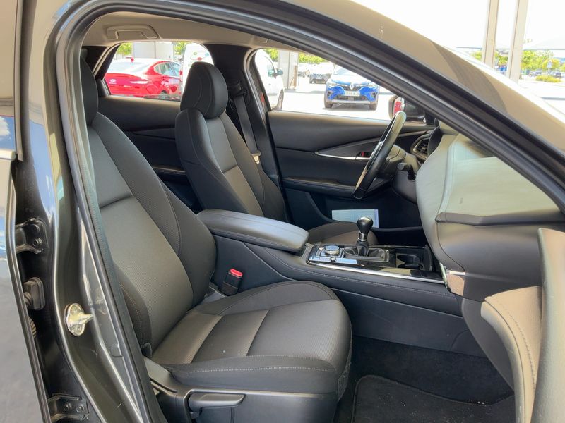 Mazda CX-30 2.0 Skyactiv-G Mild-Hybrid Zenith 2WD — zdjęcie 11