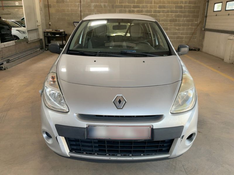Renault Clio 1.2 Authentique 2011 – снимка 14