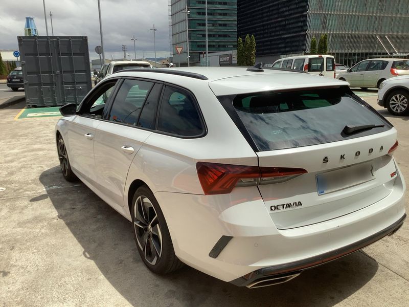 Skoda Octavia 2.0 TDI RS 2023 – снимка 6