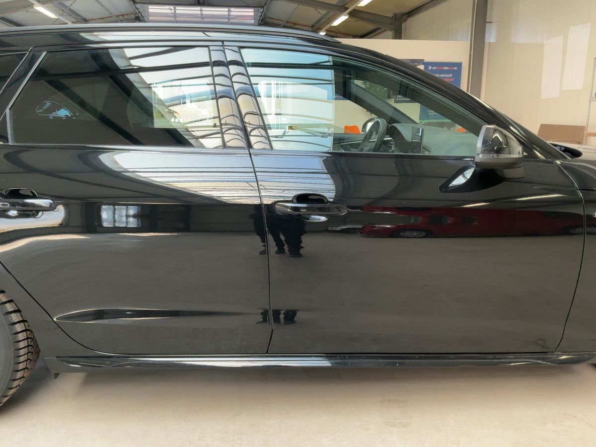 Audi A4 2023 — photo 11