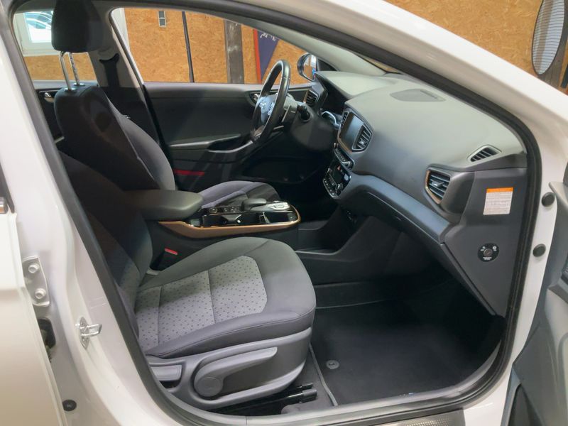 Hyundai IONIQ electric drive 88 kW Style Elektro — zdjęcie 11