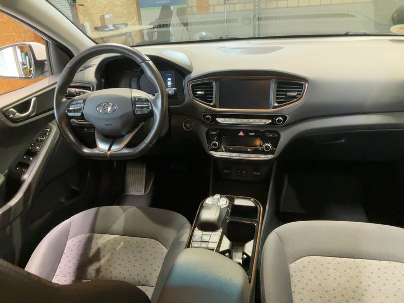 Hyundai IONIQ electric drive 88 kW Style Elektro — zdjęcie 12